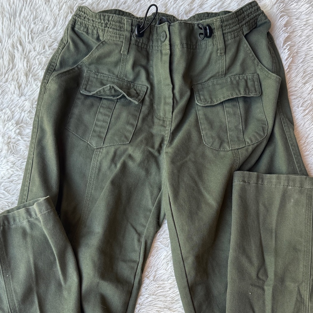 Brandy Melville cargo’s